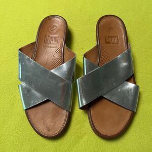 FitFlop Womens Lulu Cross Glitz Slide Wedge Sandal Shoes Silver Leather